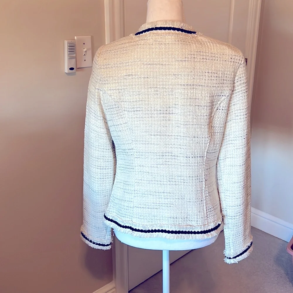 Jacket - Picture 2 of 4